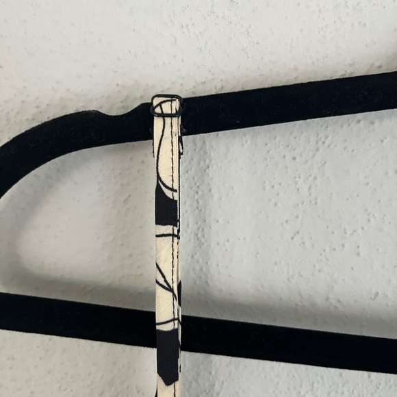 DE Sepreso Woman Black & White Floral Cutout Popover Dress, Size XL - Picture 8 of 12